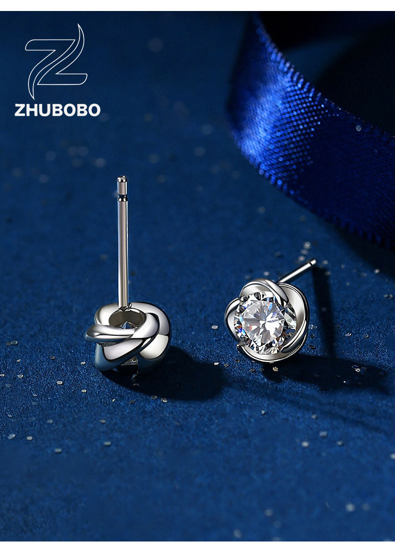 Zhubobo S925純銀四葉草50分莫桑鑽耳釘 详情 11 1