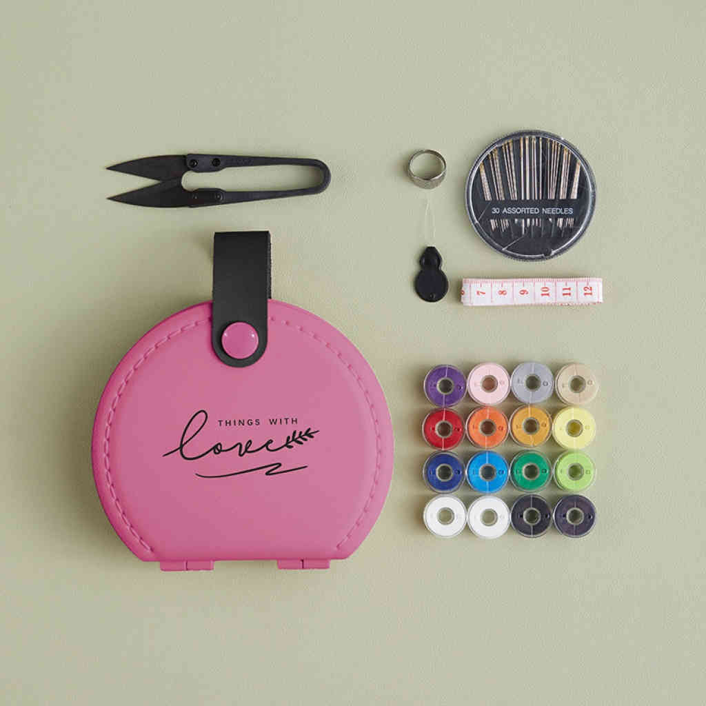 「匠心針線盒：分區收納，儀式感滿分的縫紉美學」