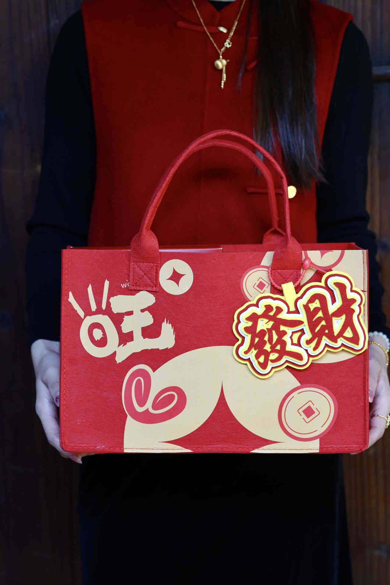 1026年貨福旺財旺新年禮盒（鳳梨酥、花生堅果、巧克力、蛋捲綜合點心禮盒）