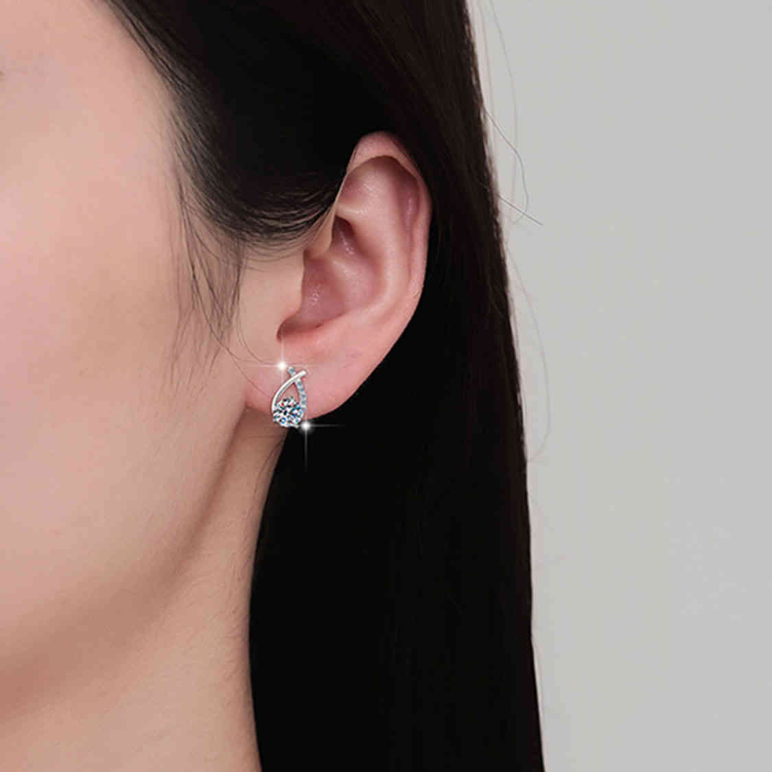 925純銀梨形莫桑石耳環 MSNERG00018 Banner4