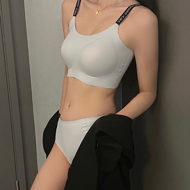 女士新款無痕果凍承托力套裝內衣(xs m適合80 120斤) 女士新款無痕果凍承托力套裝內衣(xs m適合80 120斤)