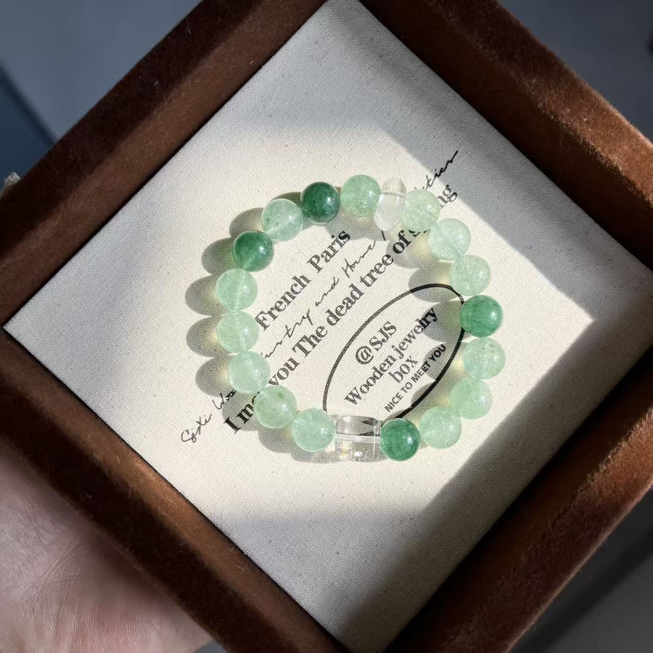 天青垂水天然綠草莓晶白水晶方糖手串