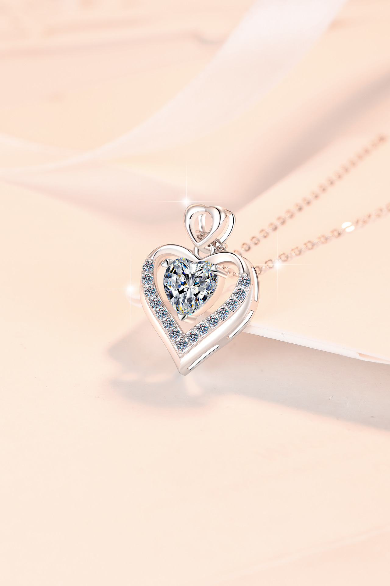 925銀飾一心愛你心形莫桑石項鏈(d色莫桑石)1克拉