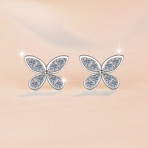 PickyEgg首頁 925銀飾蝴蝶莫桑石耳釘(d色莫桑石)