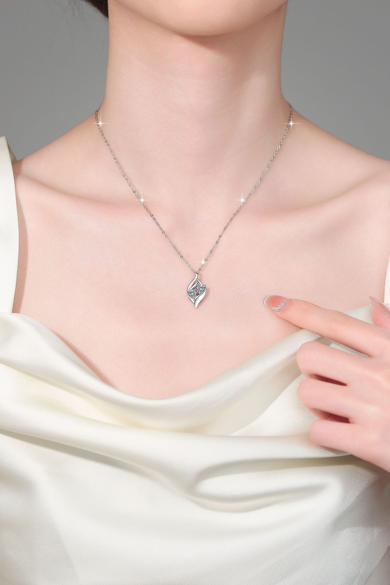 925銀飾雙心形莫桑石項鏈