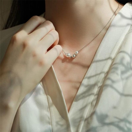 六芒星淡水珍珠微笑鎖骨鏈 5 8mm