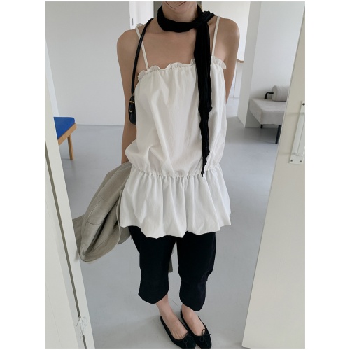 IN BY IN易恩歐元氣少女收腰花苞吊帶短裙