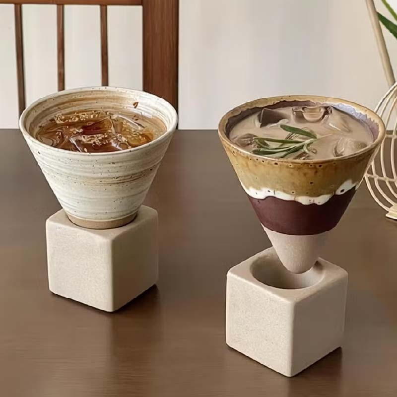 漸變白×摩卡棕粗陶咖啡杯200ml一對連底座 – 復古漏斗形設計
